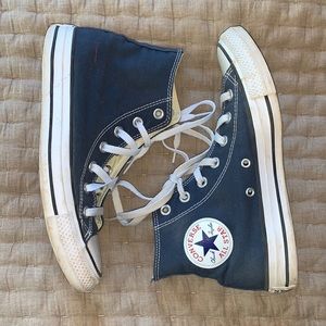 Navy hight top Converse
